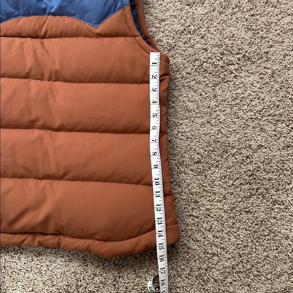 Patagonia Brown and Blue Vest - Picture 6 of 9
